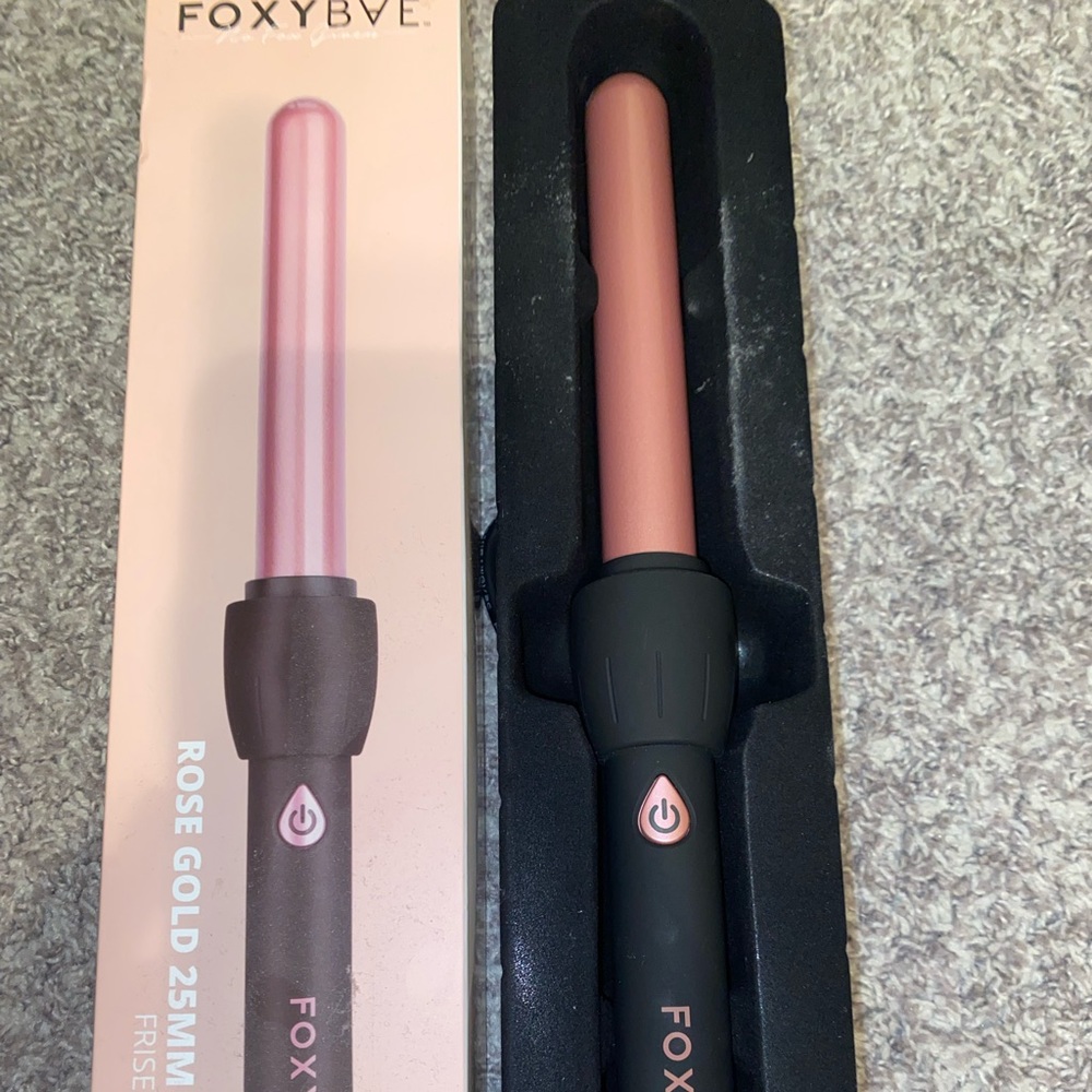Foxybae Rose Gold 25mm Curling Wand *Never Used*